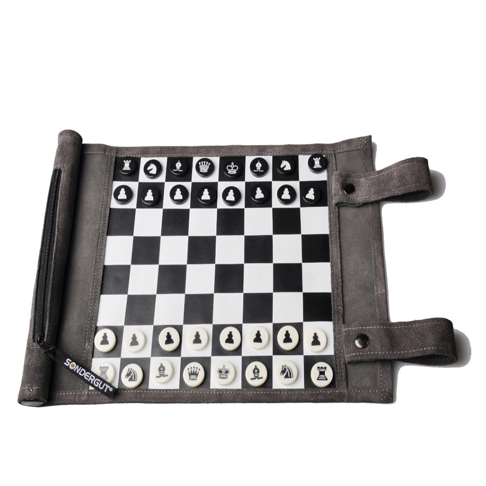 checkers game black white